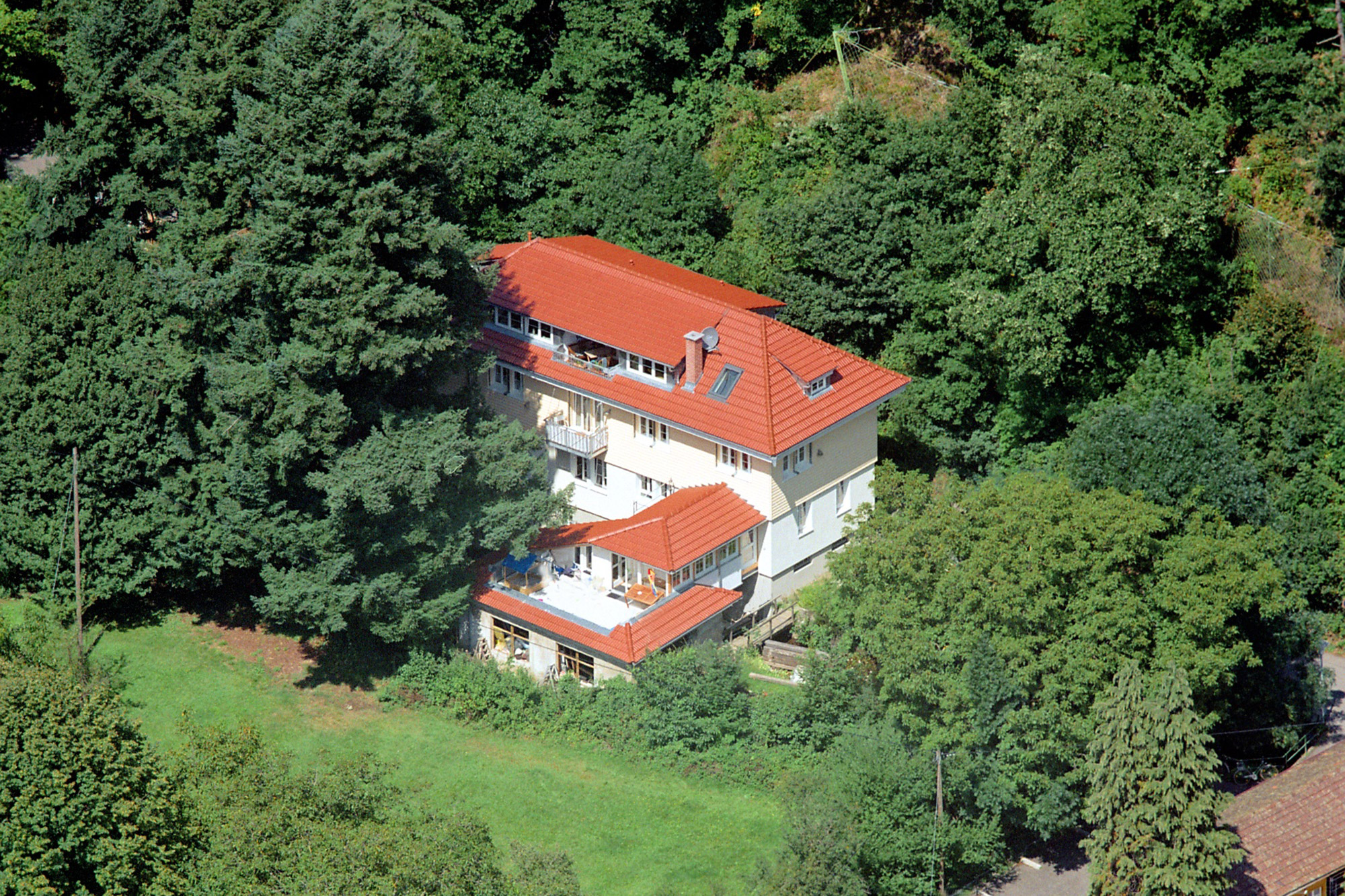Blick von der Staufener Burgruine über die Stadt und das Markgräflerland
